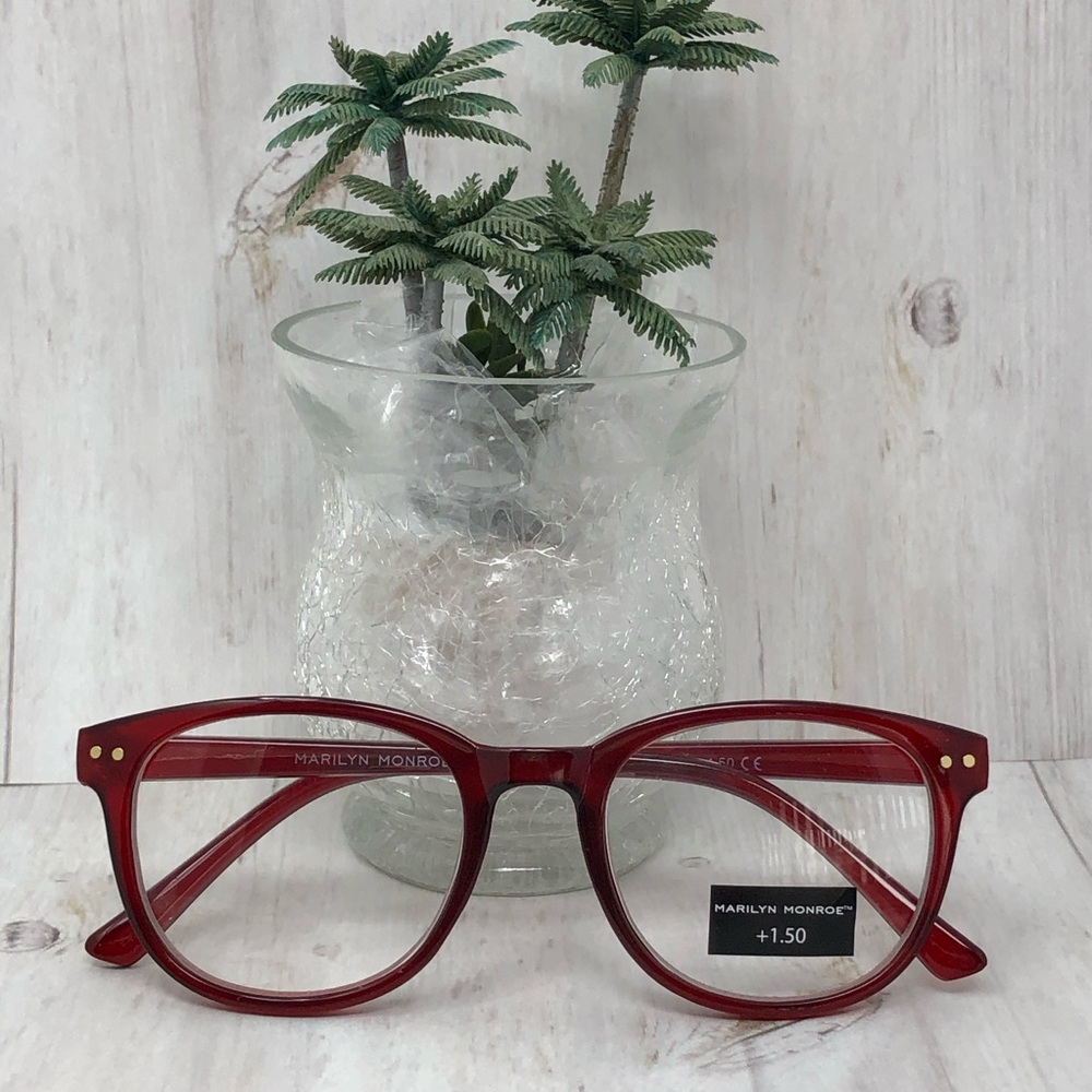 Marilyn Monroe Reading Glasses Wine Red Readers